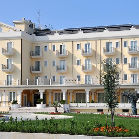 Hotel Concorde Sant'Egidio alla Vibrata Bagian luar foto