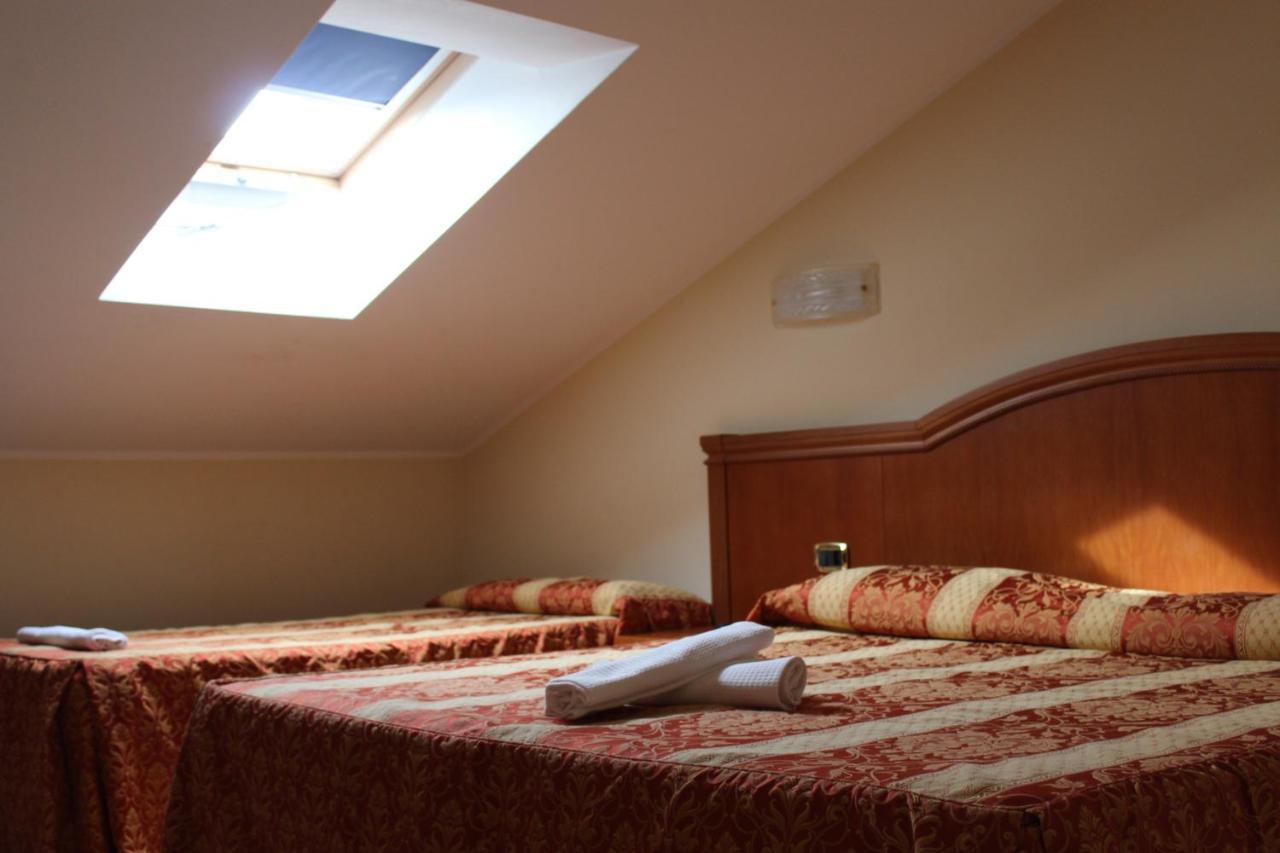 Hotel Concorde Sant'Egidio alla Vibrata Bagian luar foto