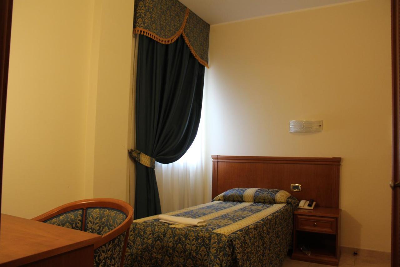 Hotel Concorde Sant'Egidio alla Vibrata Bagian luar foto