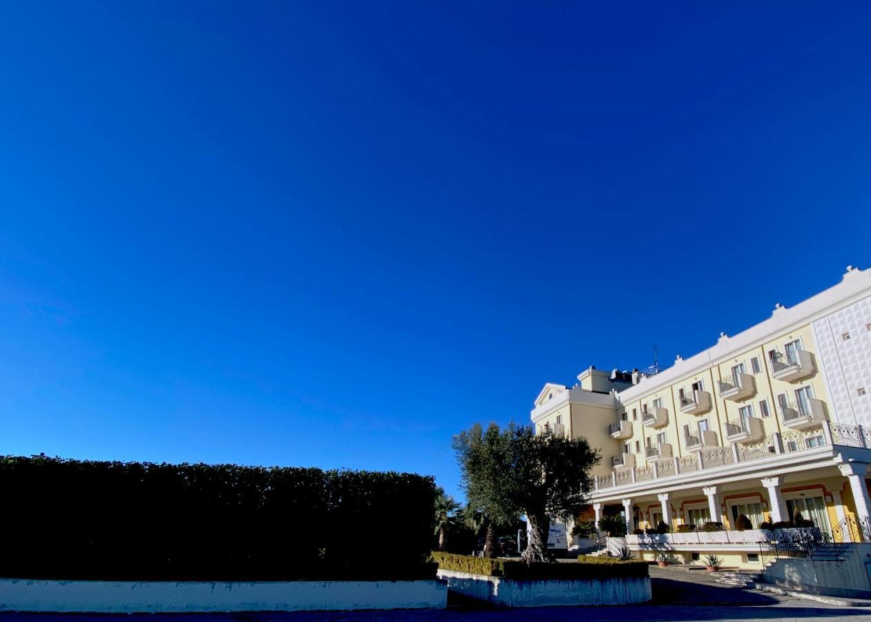 Hotel Concorde Sant'Egidio alla Vibrata Bagian luar foto
