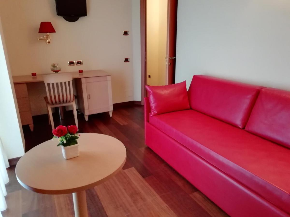 Hotel Concorde Sant'Egidio alla Vibrata Bagian luar foto